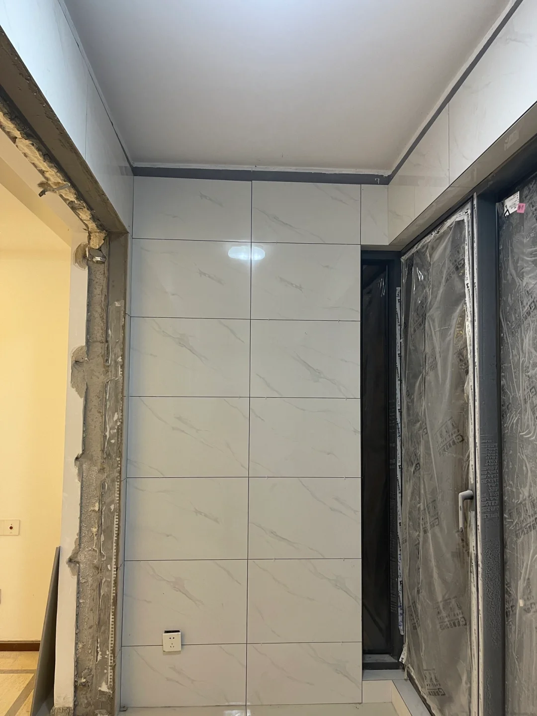 墙砖掉了几块补救视频(墙砖掉了几块补救视频讲解)